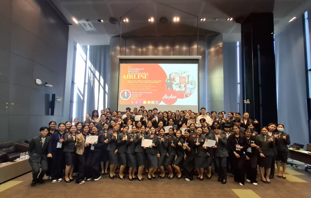 ไทยแอร์เอเชียจับมือ ม.กรุงเทพ จุดประกาย "ความยั่งยืนธุรกิจการบิน" สู่คนรุ่นใหม่